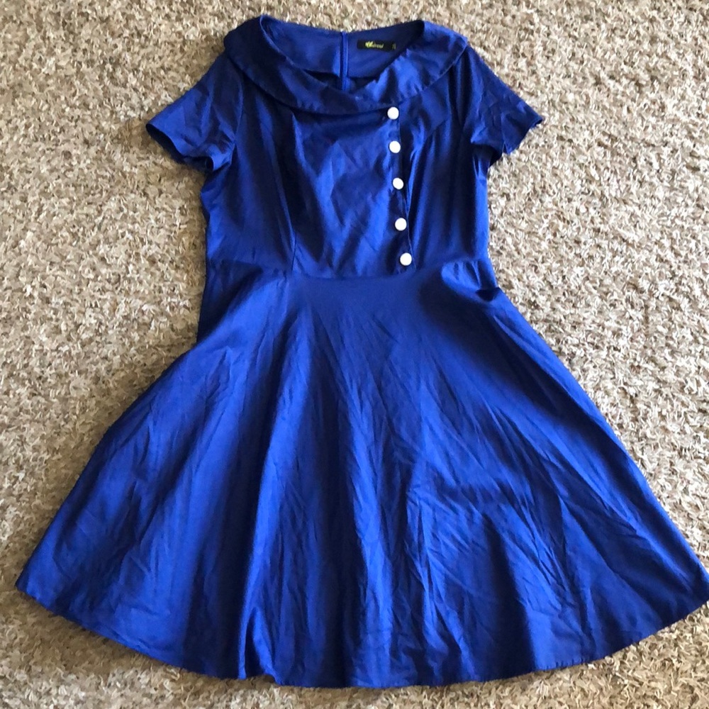 Retro style dress blue with white buttons 2 XL runs small